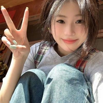 与鹦鹉同住